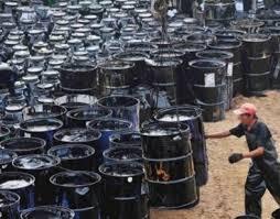 Preços do petróleo sobem ao maior patamar em um mês, após saída dos Emirados Árabes Unidos da Opep