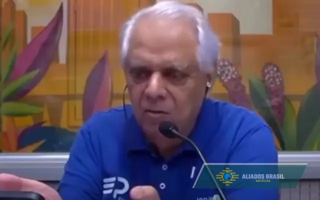 Radialista de afiliada da Globo diz que a Bíblia é “livrinho idiota”