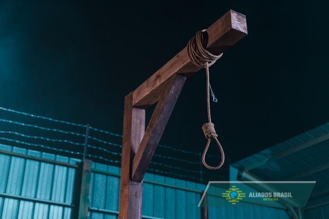 Sob sombra da guerra, Irã acelera execuções e usa pena de morte para silenciar oposição