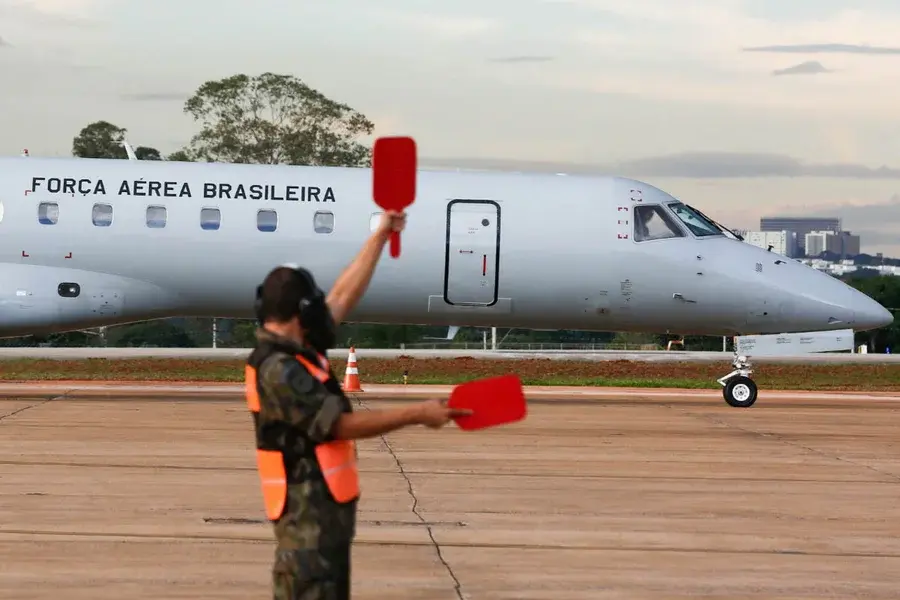 TCU aponta descontrole em gastos de R$ 285 milhões com voos da FAB