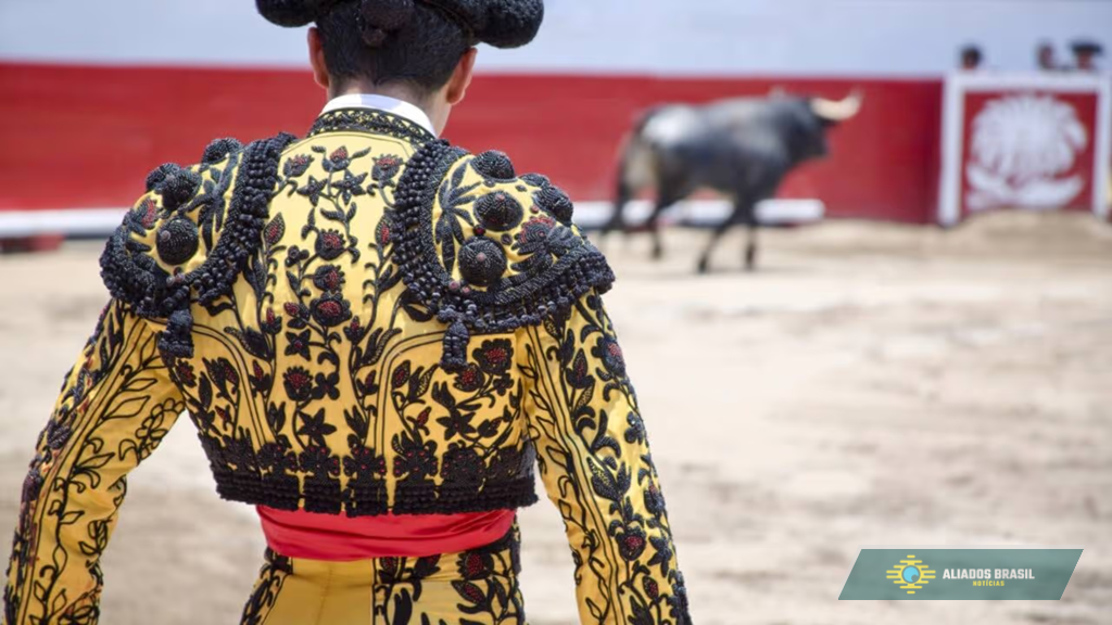 Toureiro morre após ataque brutal de touro antes de uma tourada no sul da Espanha