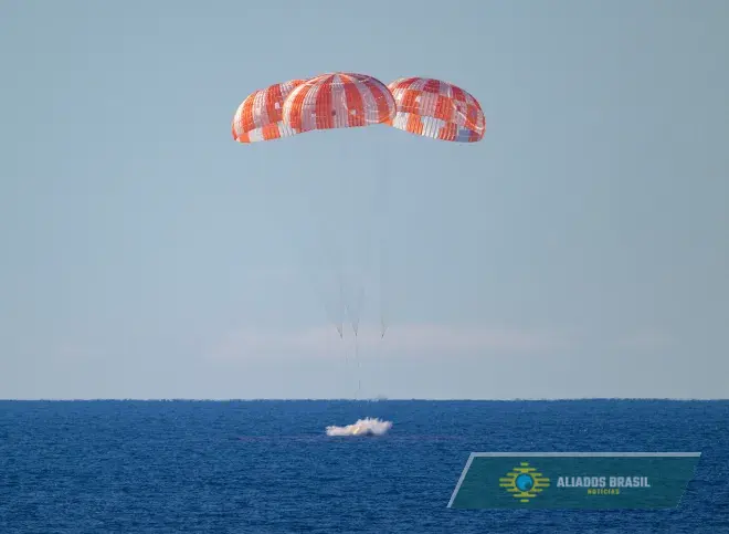 Veja o momento do pouso da Artemis II no mar após missão histórica ao redor da Lua