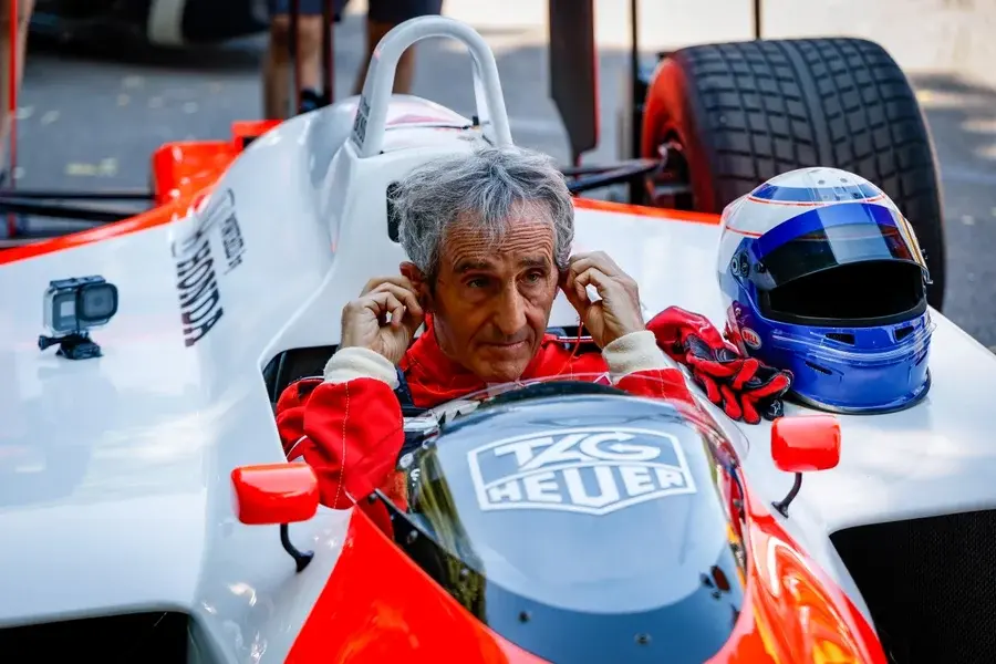 Alain Prost sofre traumatismo craniano em assalto dentro de casa