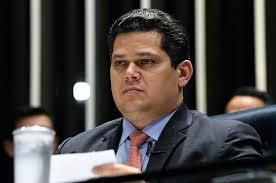 Alcolumbre discutirá fim da escala 6×1 com representantes da indústria e comércio