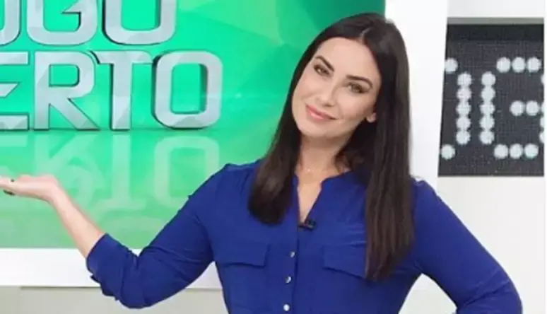 Apresentadora desempregada pega carona no vídeo de Tino Marcos e pede trabalho na TV 