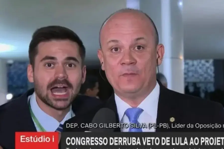 Assessor de Janones é exonerado por Motta após invadir entrevista
