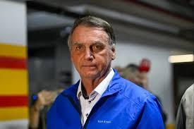 Bolsonaro é internado para cirurgia no ombro em Brasília após autorização de Moraes
