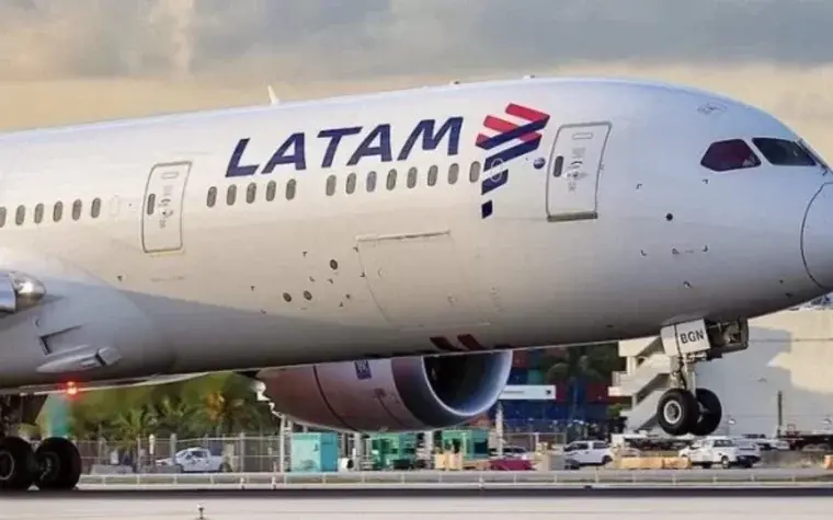 CEO da LATAM alerta: fim da escala 6×1 pode acabar com voos internacionais no Brasil
