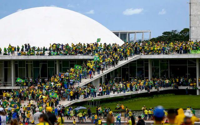 Condenados do 8/1 reagirão caso PT leve dosimetria ao STF