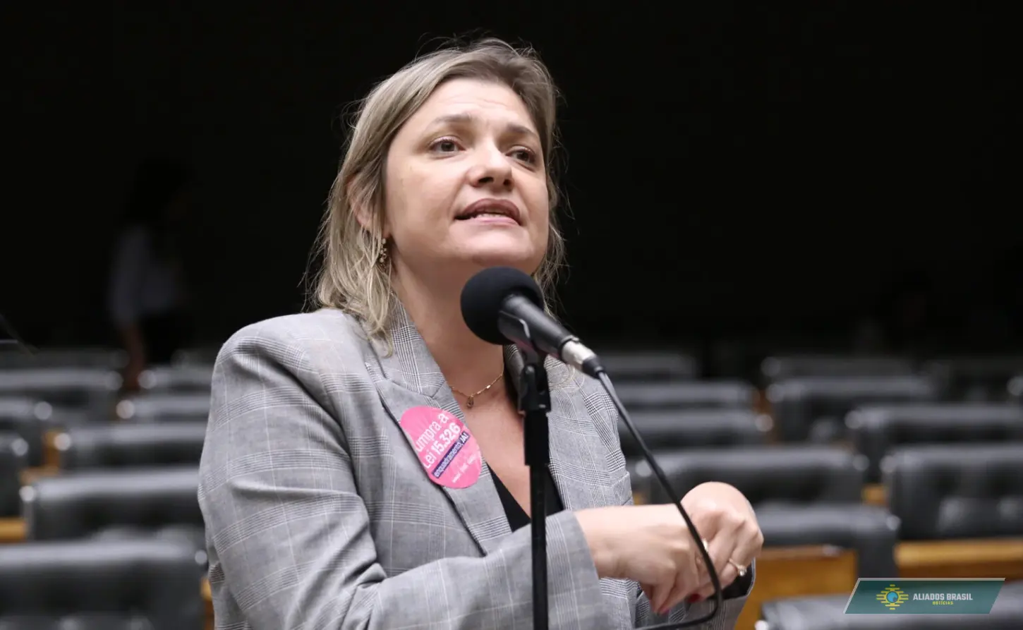 Deputada do PSOL acional órgão internacional contra dosimetria
