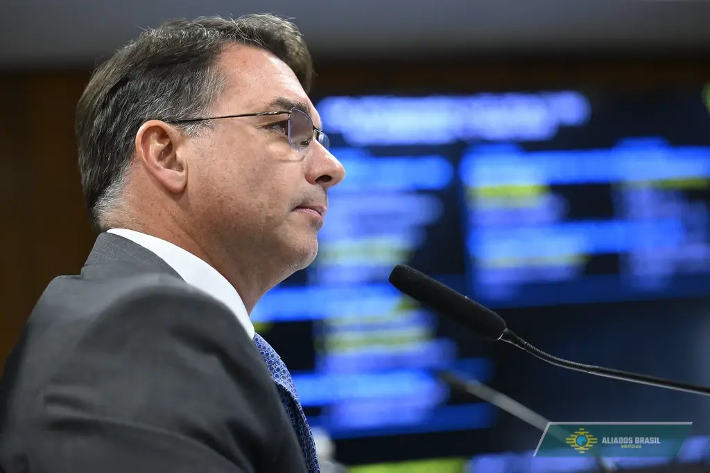 Flávio: “Não vou aceitar que nos misturem com os bandidos do PT”
