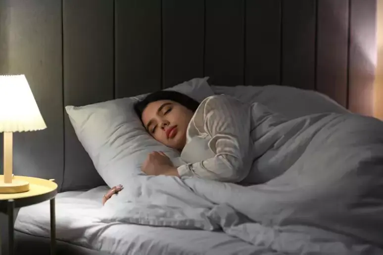 Hábito comum antes de dormir pode dificultar perda de barriga; veja  