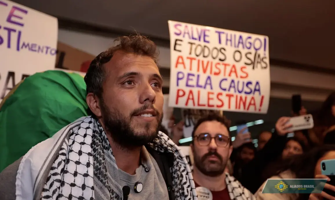 Israel acusa ativista brasileiro Thiago Ávila de apoiar o Hamas
