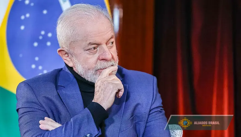 Lula comenta áudios de Flávio Bolsonaro: ‘Caso dele é de polícia’