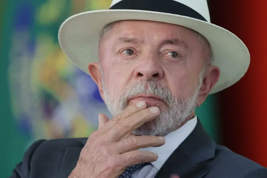 Lula é aconselhado a subir o tom contra o STF