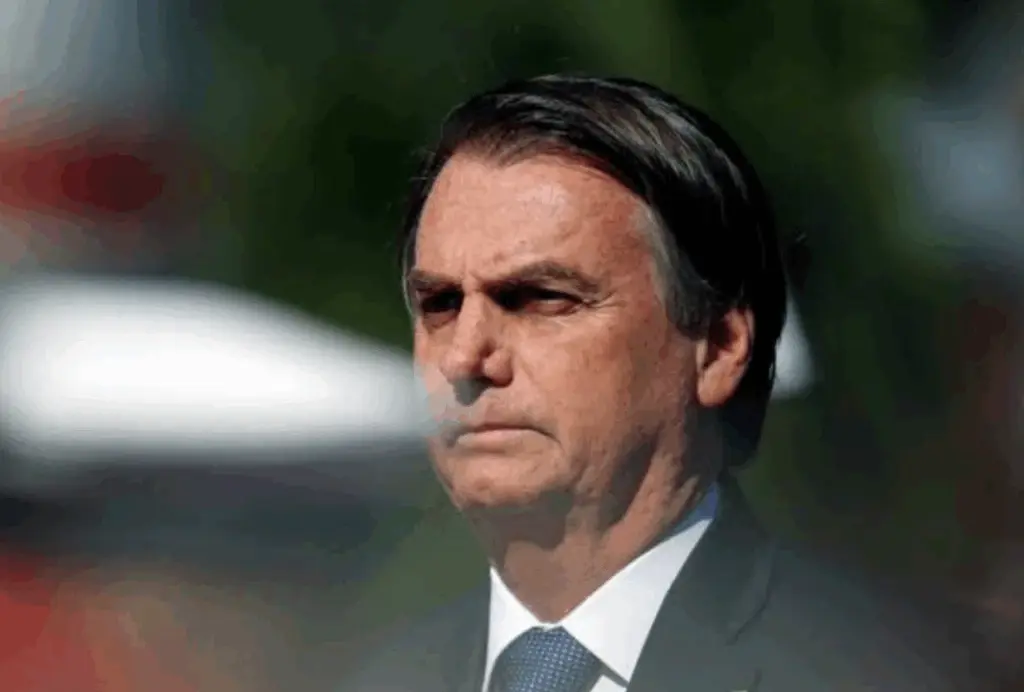 Médicos: Bolsonaro tem limitação de movimento no ombro
