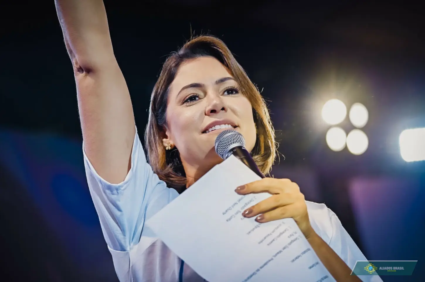 Michelle Bolsonaro se pronuncia sobre contratação de cozinheira
