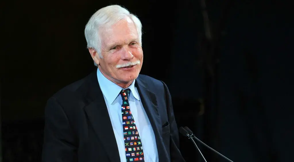 Morre Ted Turner, fundador da CNN, aos 87 anos
