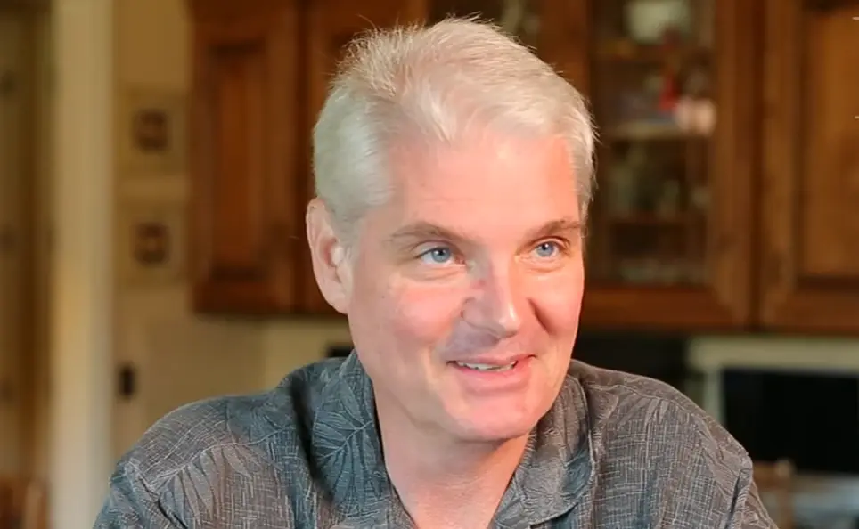 Morre Tom Kane, de Star Wars e Meninas Superpoderosas