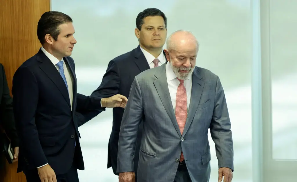 Motta tenta restaurar diálogo entre Lula e Alcolumbre