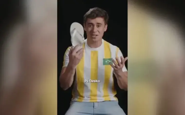 Nikolas Ferreira anuncia ser embaixador da marca de chinelos Pé Direito após polêmica com Havaianas