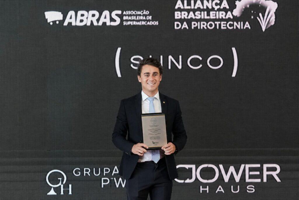 Nikolas Ferreira é eleito o melhor deputado federal de Minas Gerais