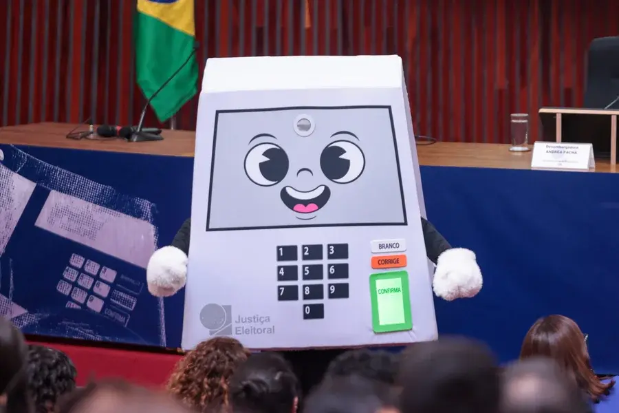 Mario Sabino: O Pilili é uma vergonha perpetrada pelo TSE