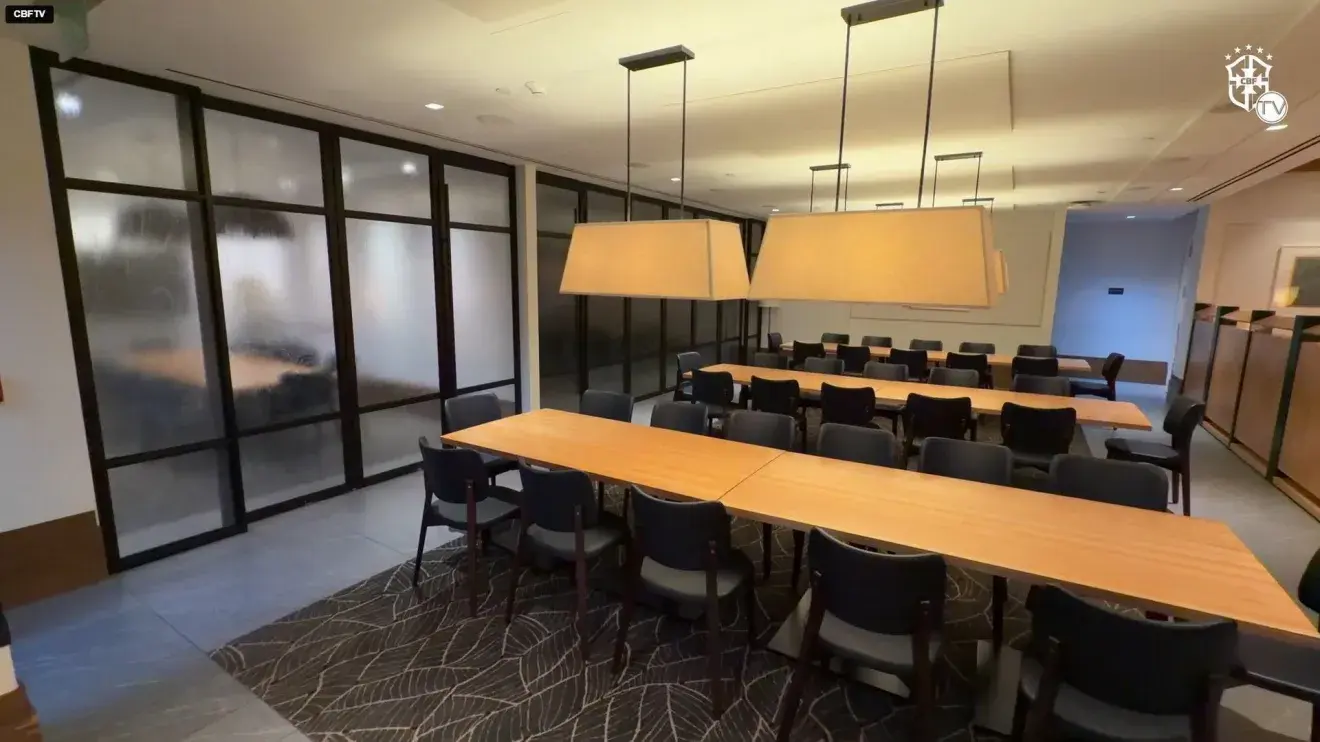 Detalhes do lobby do The Ridge, em Nova Jersey; hotel foi renovado em 2018 • Reprodução/Gensler/site