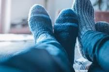 Truques para Manter Seus Pés Aquecidos o Dia Todo no Inverno