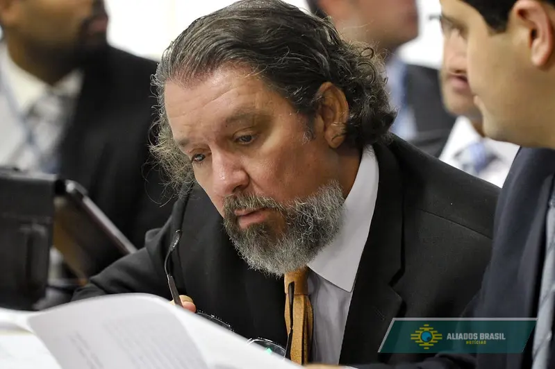 Advogado amigo de Lula tem mala roubada em hotel 5 estrelas