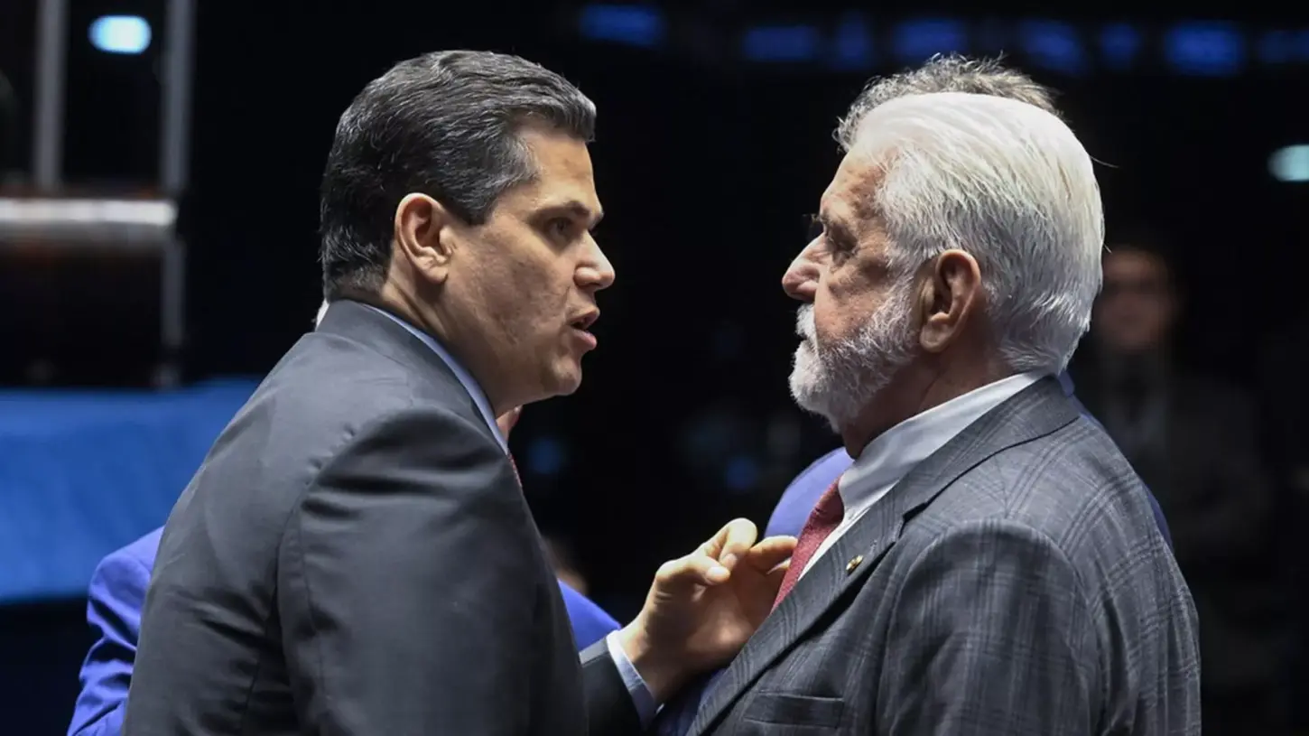 Alcolumbre aciona Advocacia do Senado para defender prerrogativas de Wagner