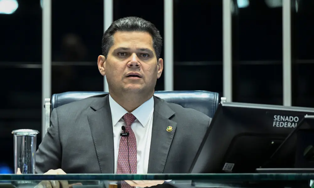 Alcolumbre nega ter recebido US$ 30 mi de Vorcaro e fala em ‘ataque’ ao Legislativo