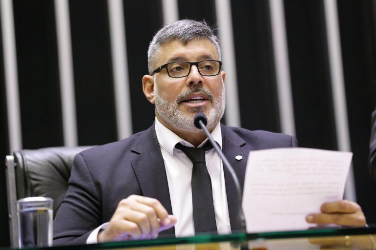 Alexandre Frota se oferece para pagar multa de jornalista à Zambelli