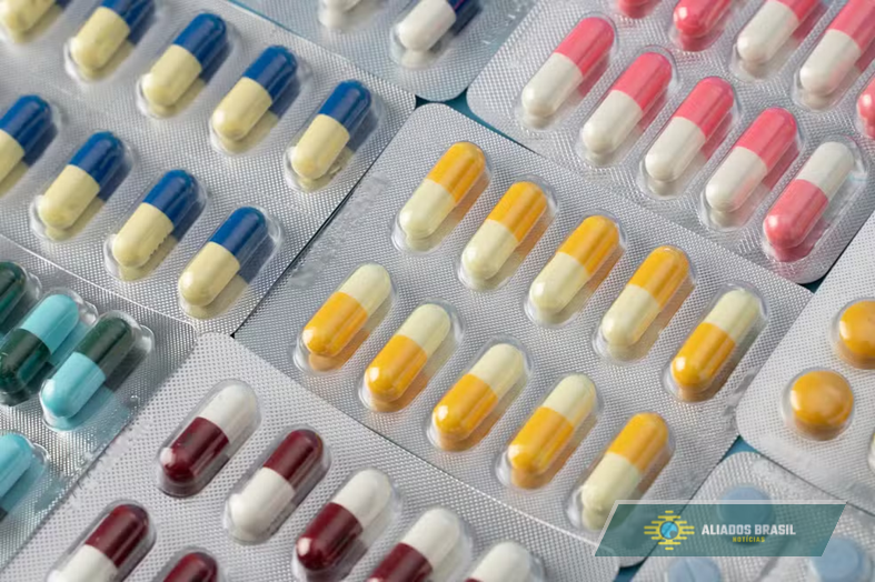 Anvisa manda recolher antibiótico com fragmento de vidro; veja a lista de lotes suspensos