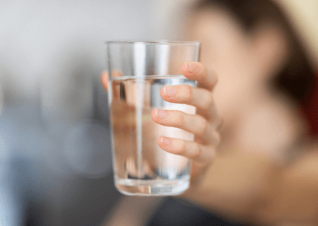 Beber água neste horário pode influenciar seu metabolismo mais do que muita gente imagina