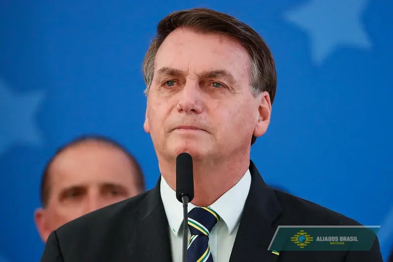 Bolsonaro: “Tenho 3 mulheres em casa, não posso ficar desarmado”