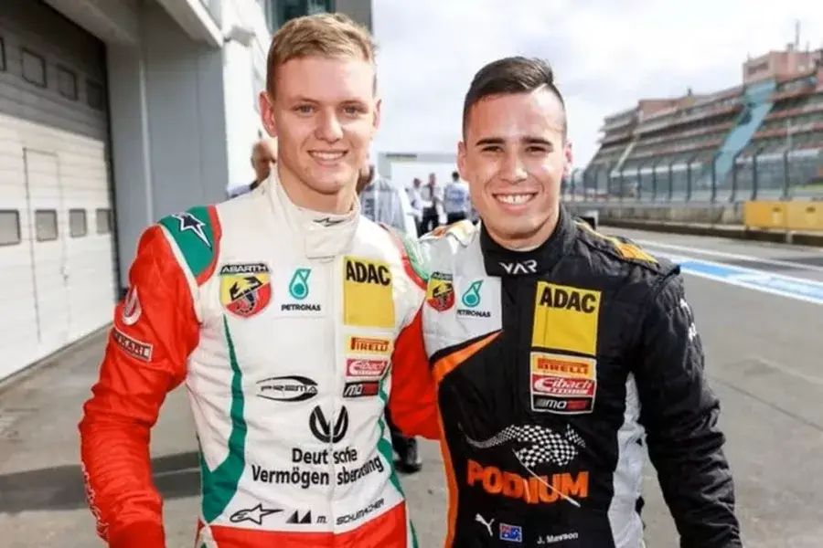 Cama ensanguentada: enfermeira de Schumacher dá detalhes sobre estupro