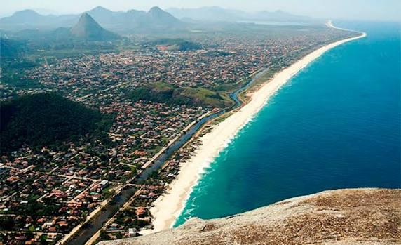 Com PIB maior que o de Brasília, essa cidade litorânea de 212 mil habitantes distribui renda, oferece ônibus gratuito e ainda tem 42 km de praias na porta de casa