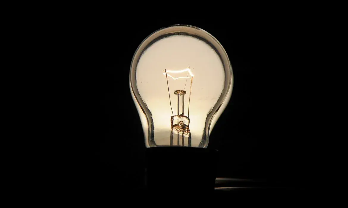 Conta de luz subirá mais de 16% para 3,2 milhões de imóveis no RS
