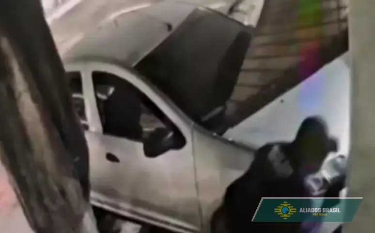 Criminosos se passam por policiais, fazem família refém e assaltam casa em São Paulo