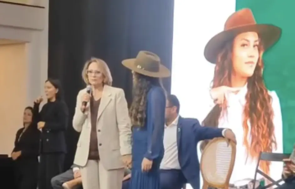Damares faz revelação sobre Jair Bolsonaro durante evento