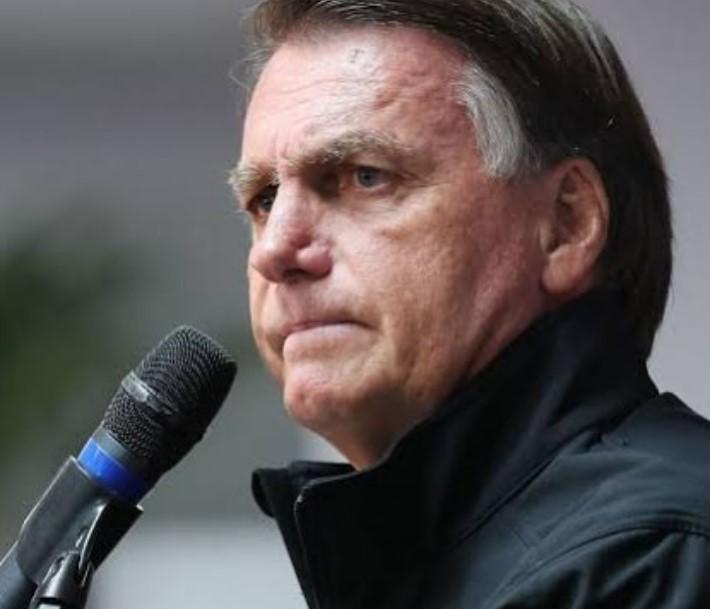 Defesa de Bolsonaro pede a Moraes prorrogação de prisão domiciliar humanitária
