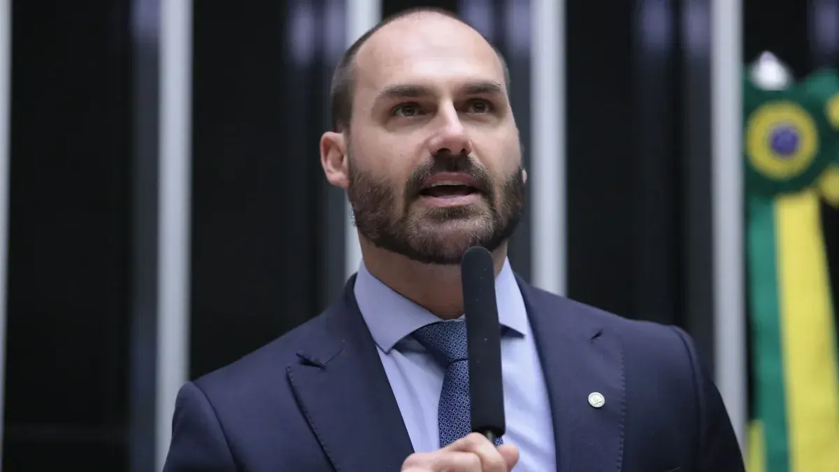 Dino marca para 16 de junho julgamento de Eduardo Bolsonaro no STF