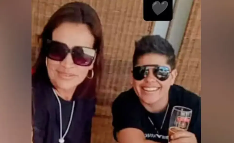Diretora de escola e companheira são encontradas mortas em casa