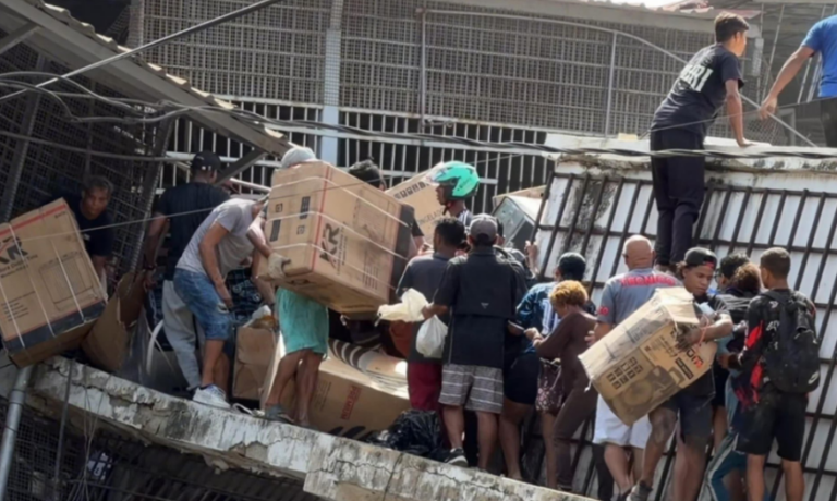  Em meio à tragédia de terremotos na Venezuela, moradores saqueiam lojas e farmácias