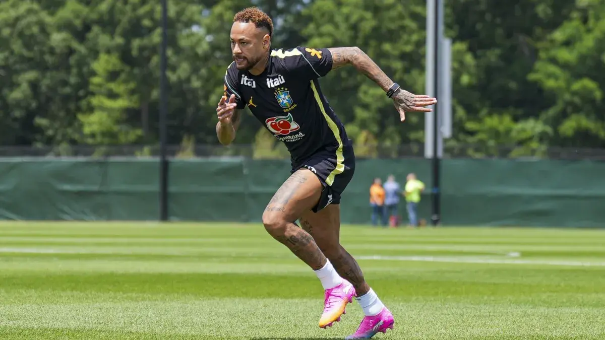 Equipe de Neymar reage após Lula chamá-lo de “home office”