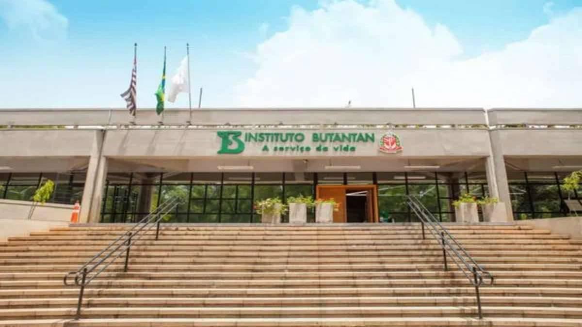 Ex-ministro Marcelo Queiroga denuncia que vacina do Butantan foi incluída no SUS sem cumprir exigências legais