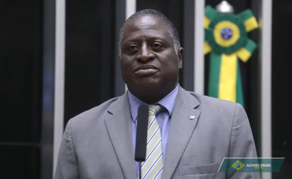Flávio apoia Hélio Lopes como pré-candidato ao Senado