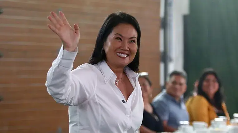 Fujimori tem vantagem irreversível; resultado não foi divulgado