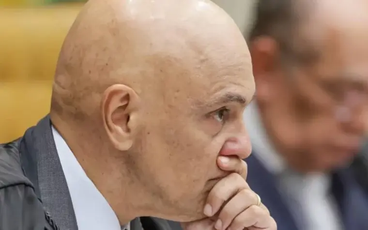 Greve na TV Justiça e pode deixar julgamento de Eduardo Bolsonaro sem transmissão